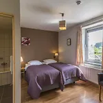 Ardennest Nyaraló *